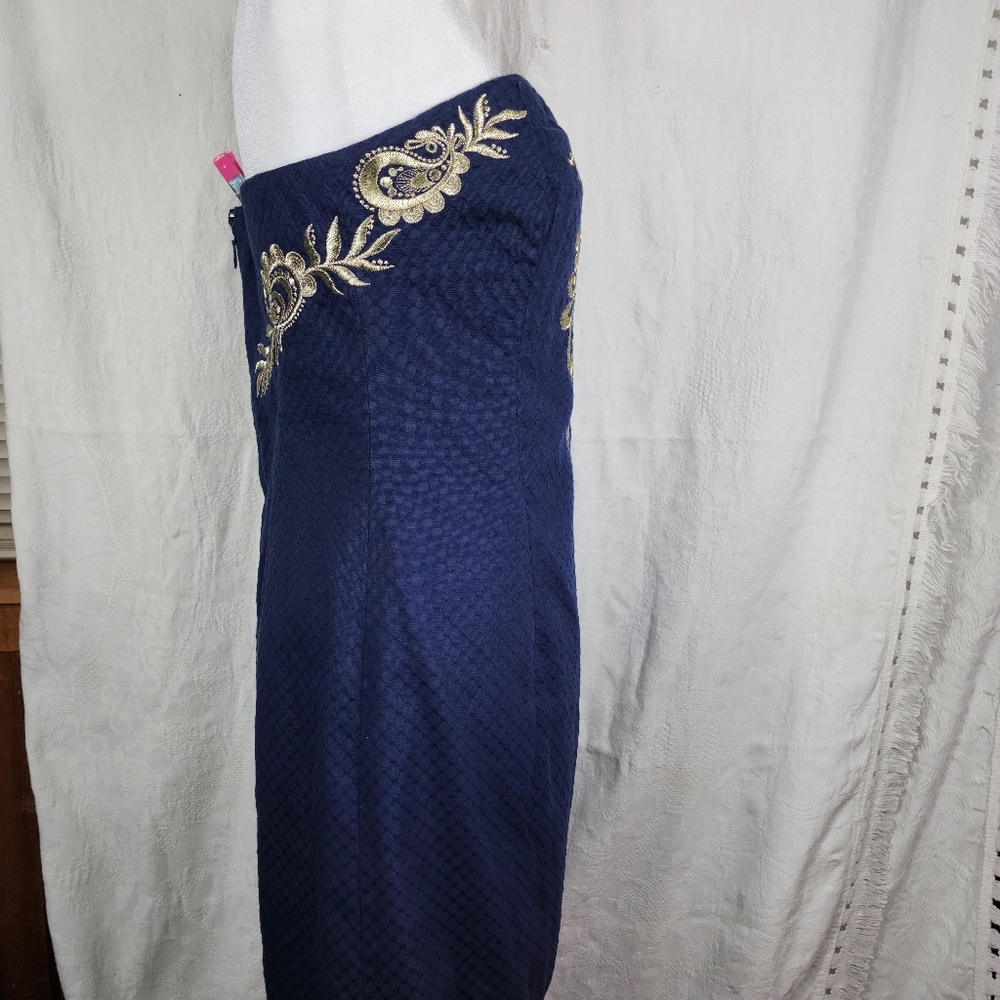 Dress - Picture 2 of 8